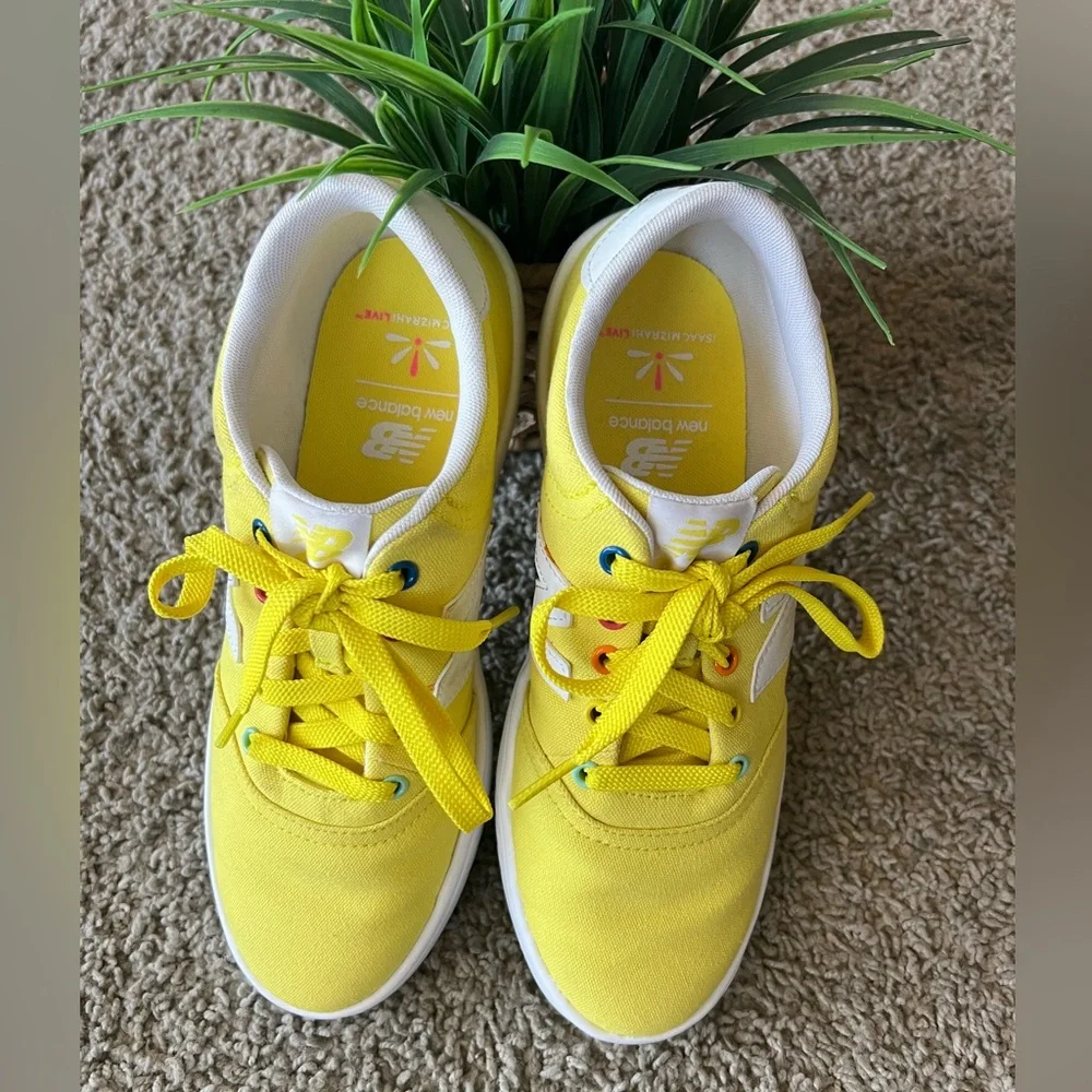 New Balance x Isaac Mizrahi Yellow Canvas Sneakers Women's Size 8.5 Rare - Picture 3 of 9